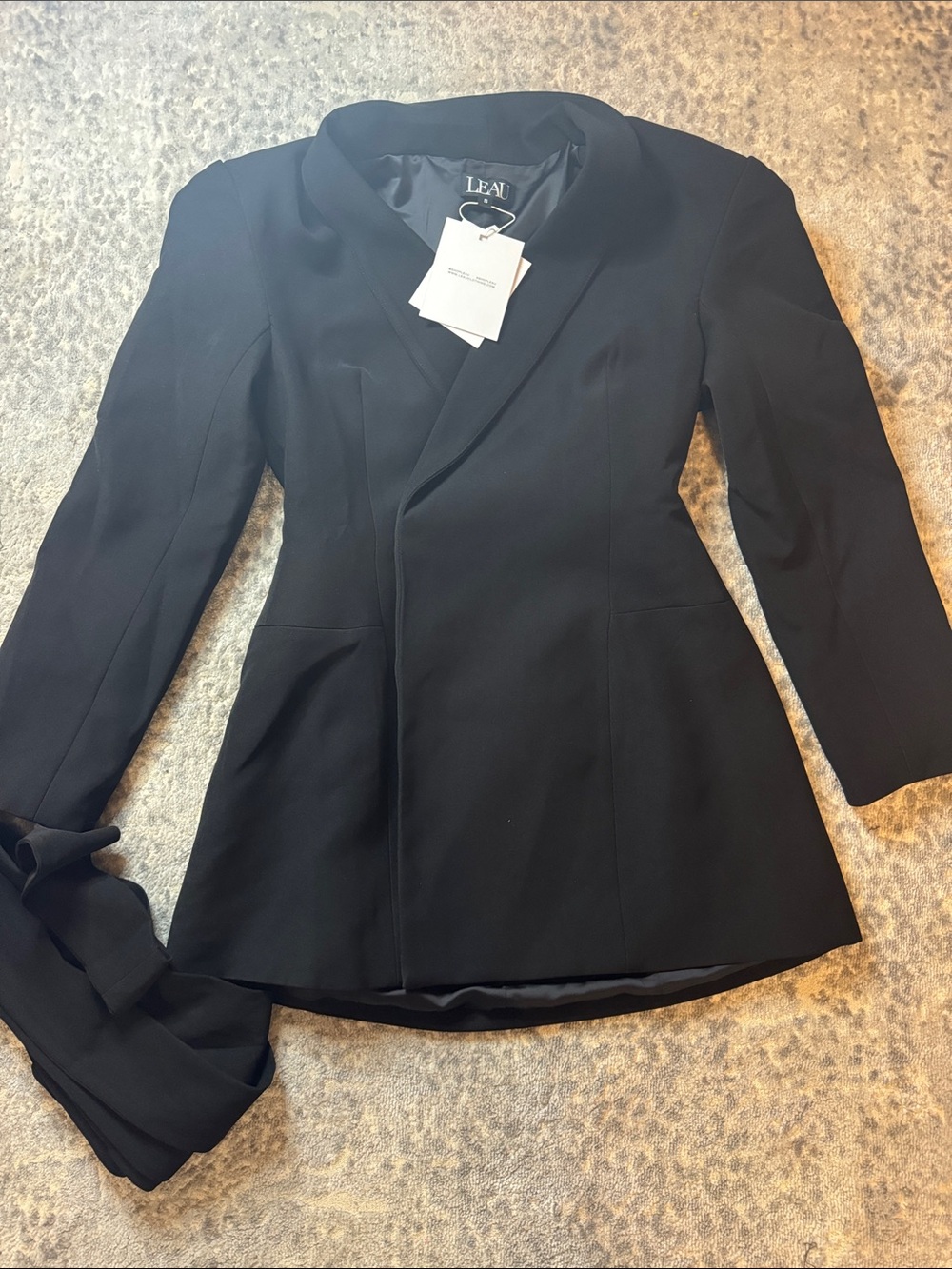 Leau Tailored Women's Blazer (with belt)